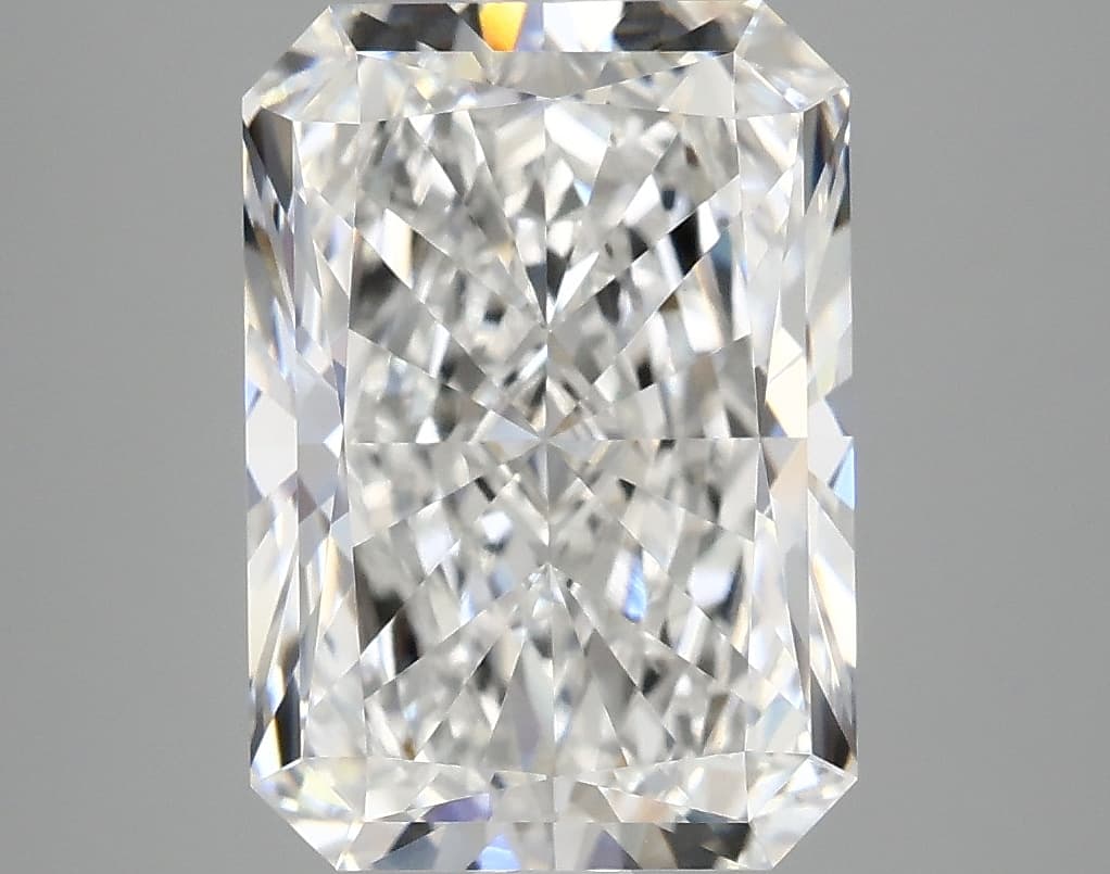 IGI | 4.81ct | Radiant | E | VVS2 | Very Good