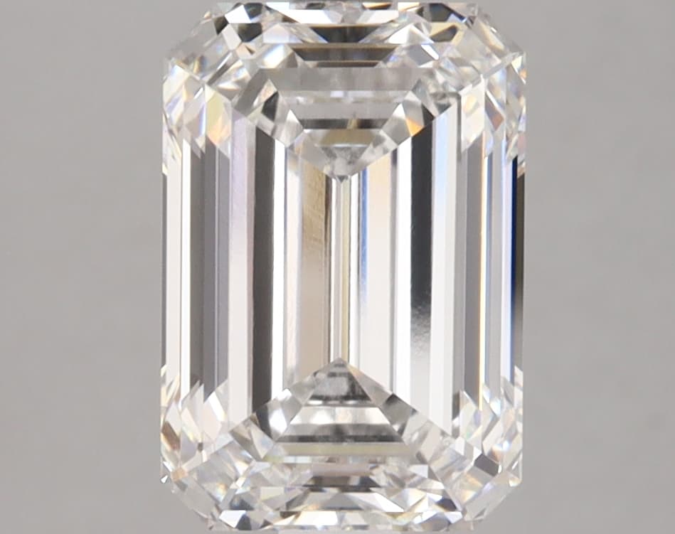 3.41ct | Emerald | F | VS2 | Very Good