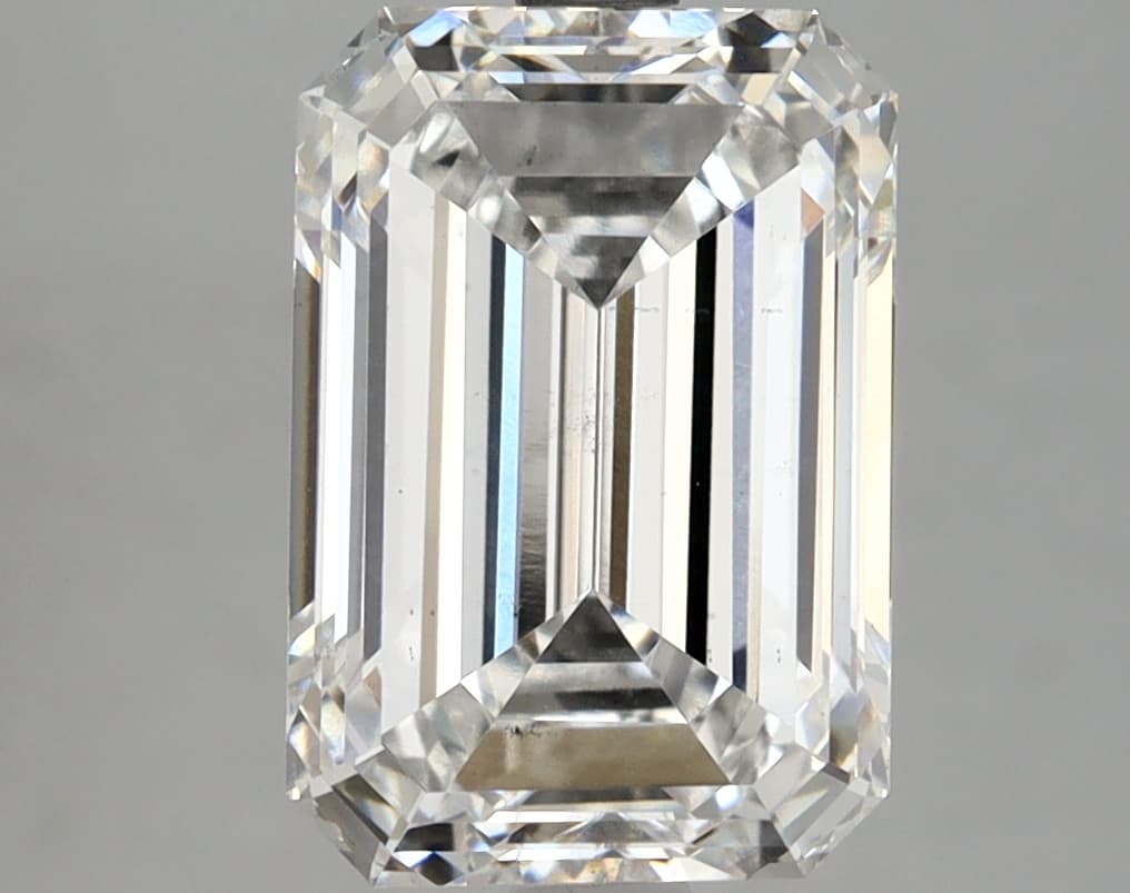 IGI | 3.9ct | Emerald | E | VS2 | Ideal