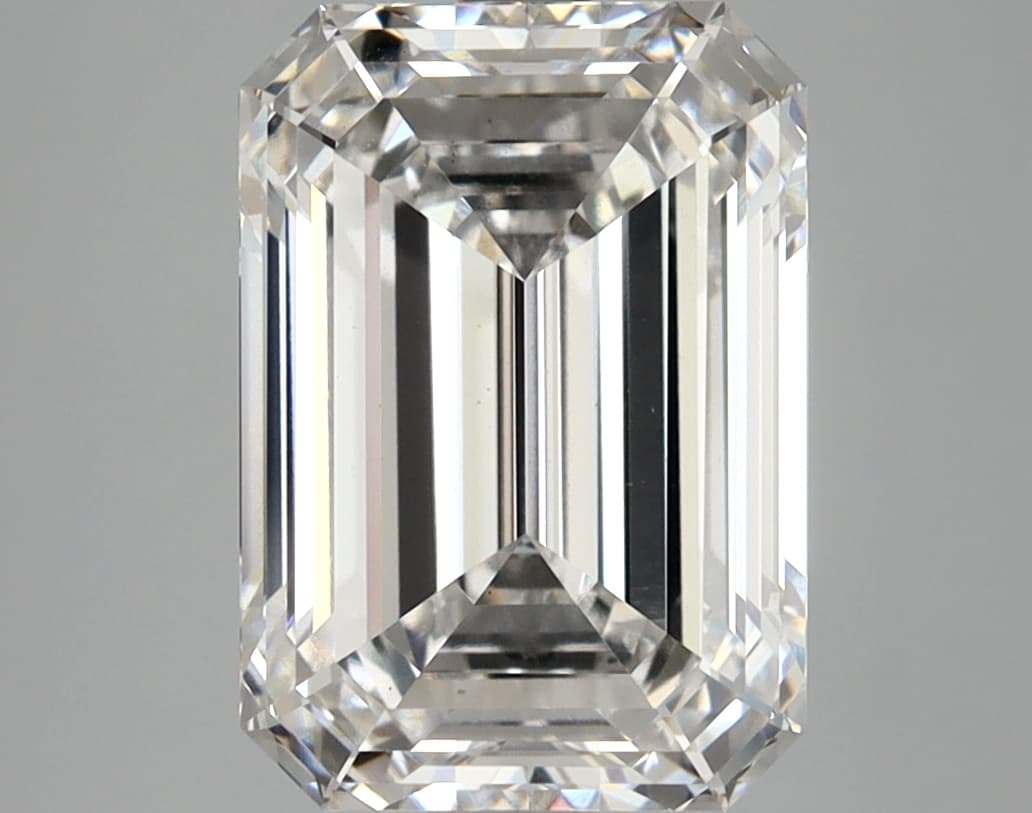 IGI | 4.48ct | Emerald | E | VS1 | Ideal
