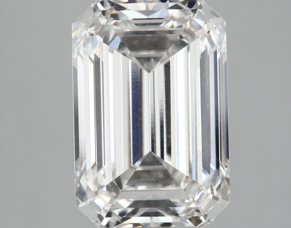 IGI | 3.43ct | Emerald | F | VS1 | Very Good