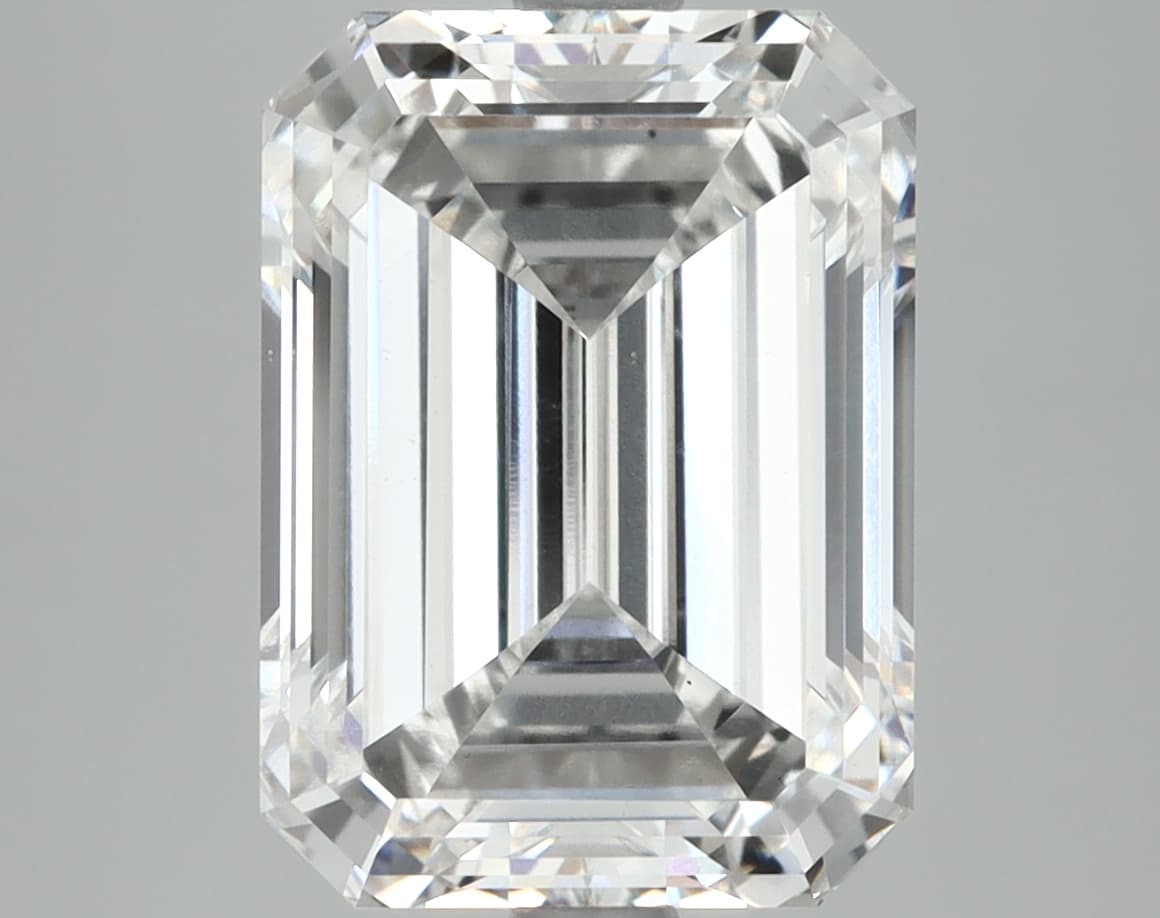 IGI | 5.49ct | Emerald | E | VS1 | Excellent