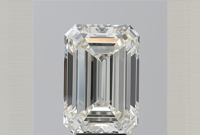 GIA | 6.23ct | Emerald | K | IF | Very Good